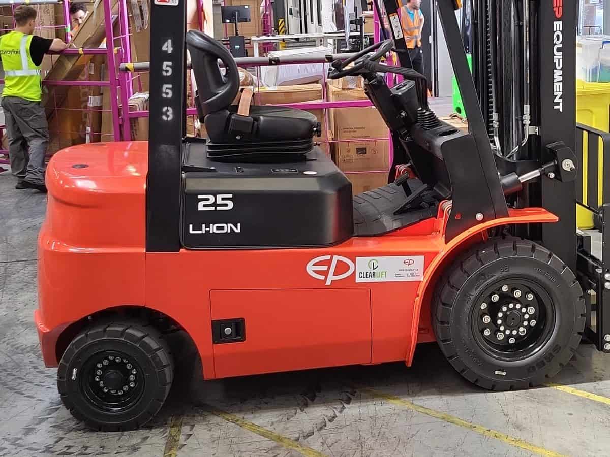 Red EP 25 lithium-ion forklift on a factory floor