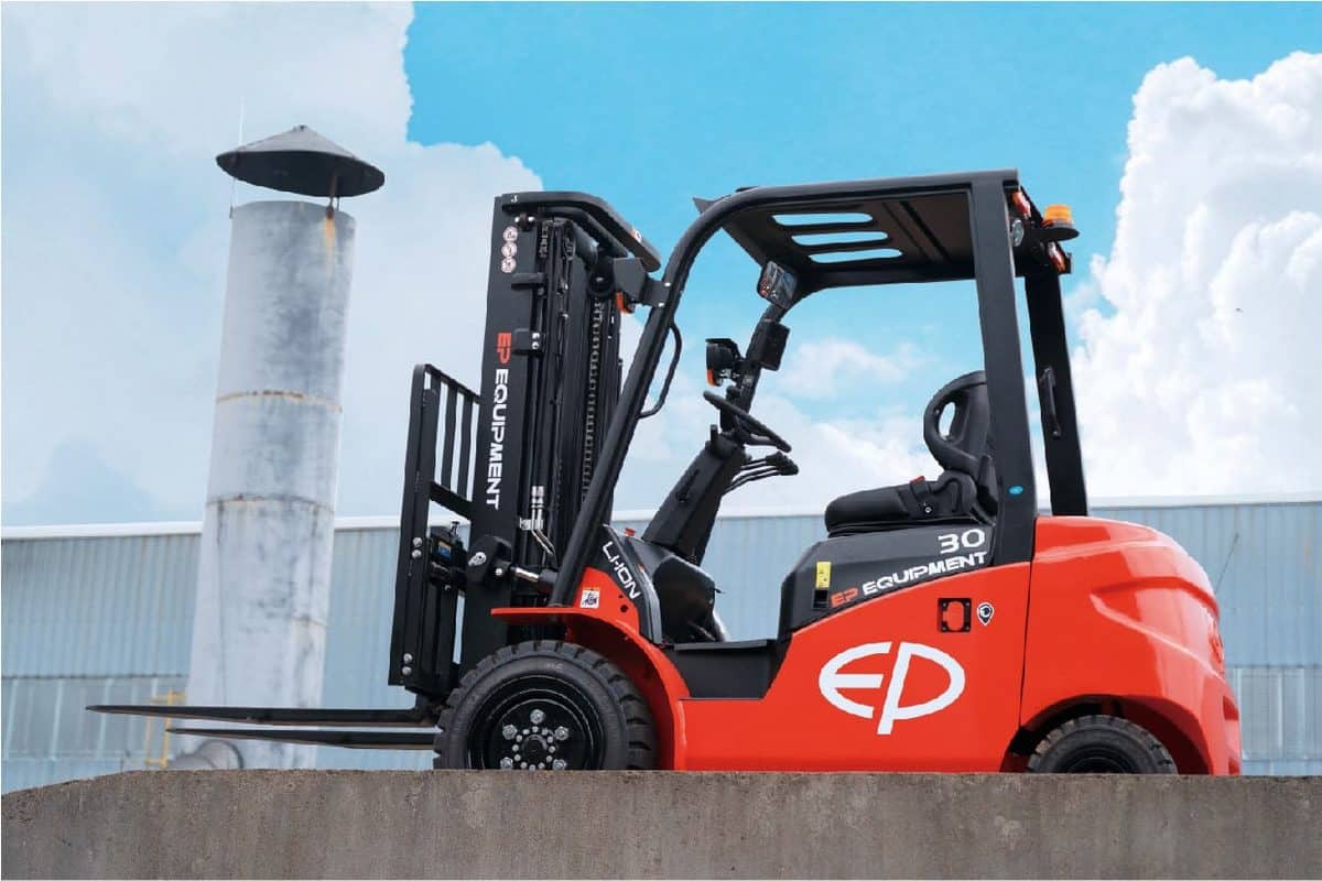 EP 3-tonne electric counterbalance forklift outdoors against a blue sky