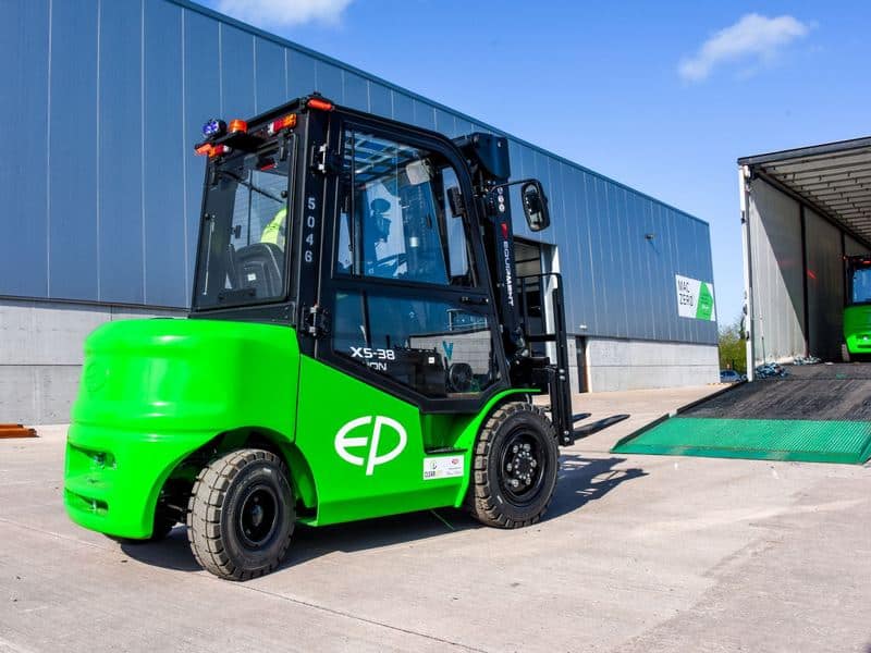 EP electric counterbalance forklift being delivered on a Clearlift hire contract