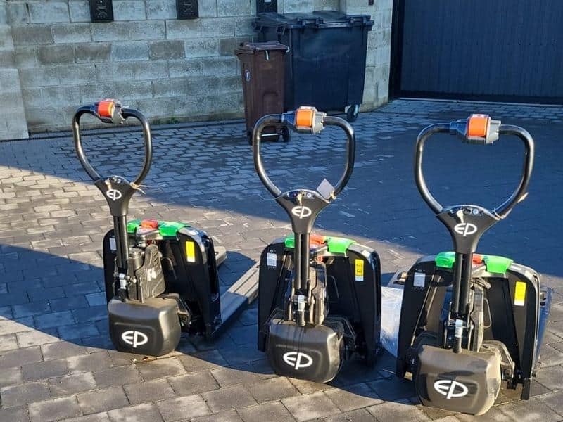 Three EP F4 electric pallet trucks available to hire